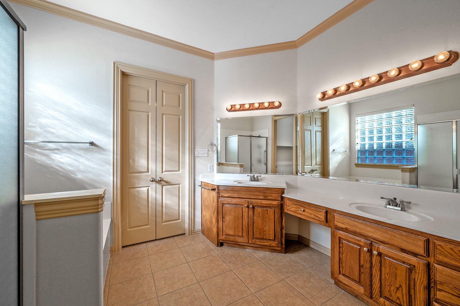 2112 Stone Creek Drive Mckinney TX 75072