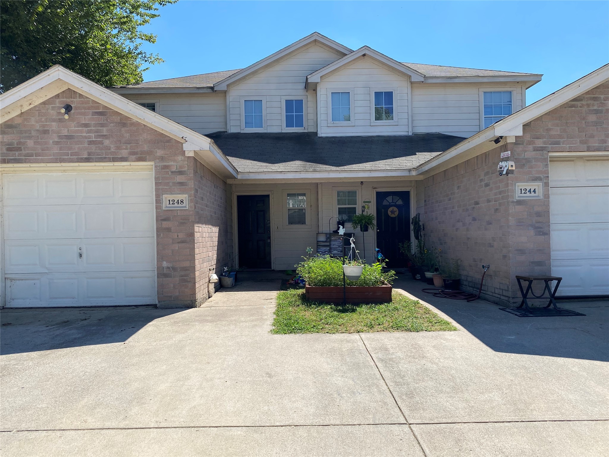 1248 Village Garden Drive Azle TX 76020