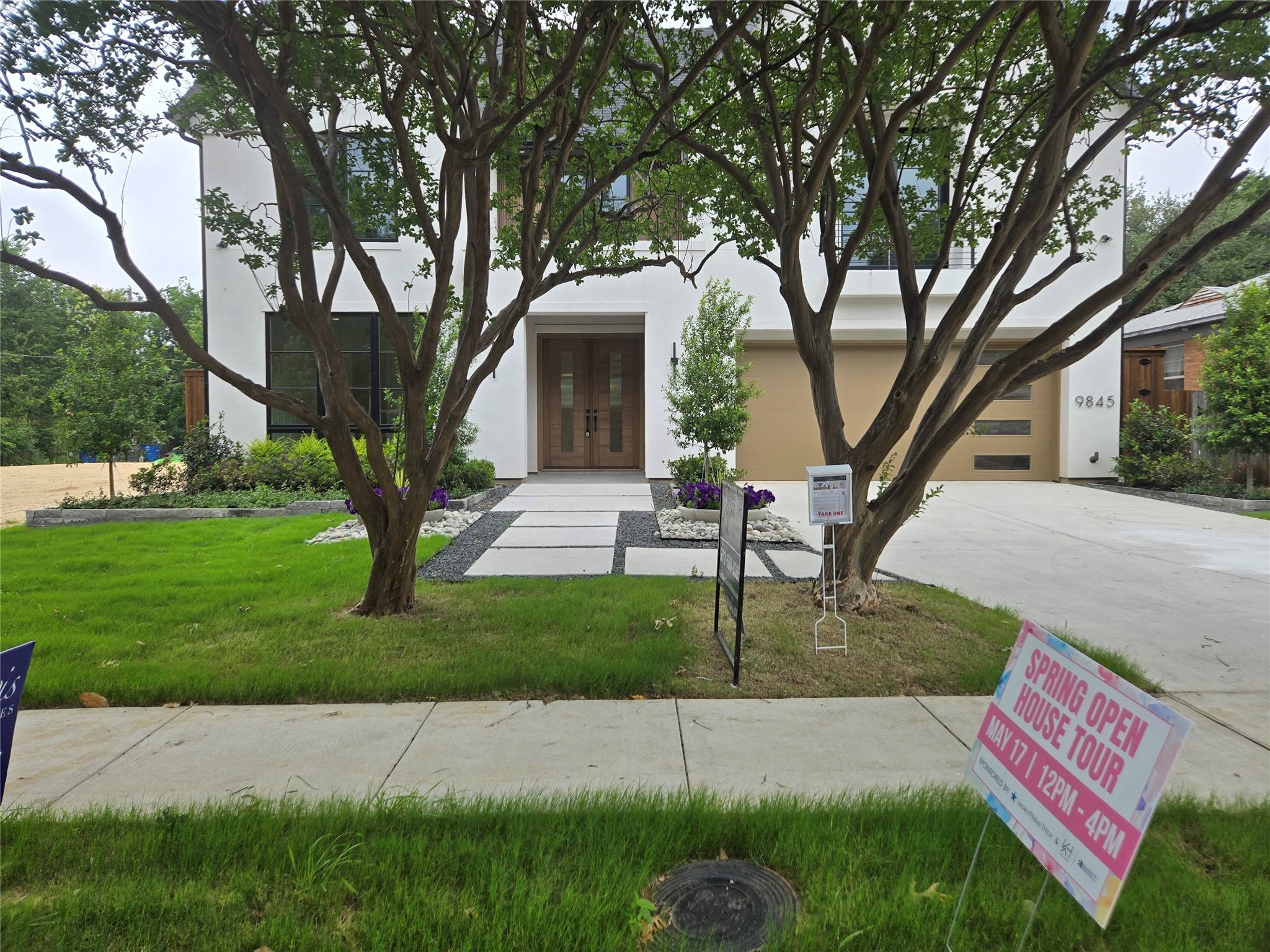 9845 Lenel Dallas TX 75220
