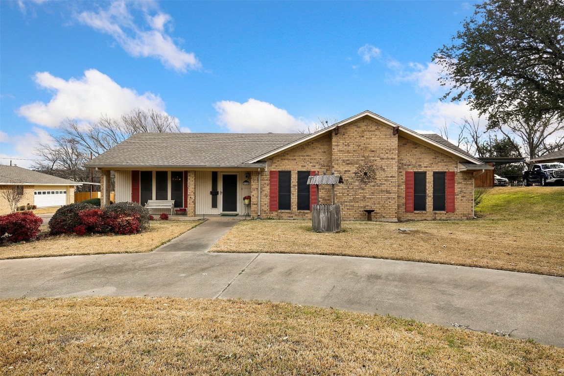 918 Cook Drive Grand Prairie TX 75050