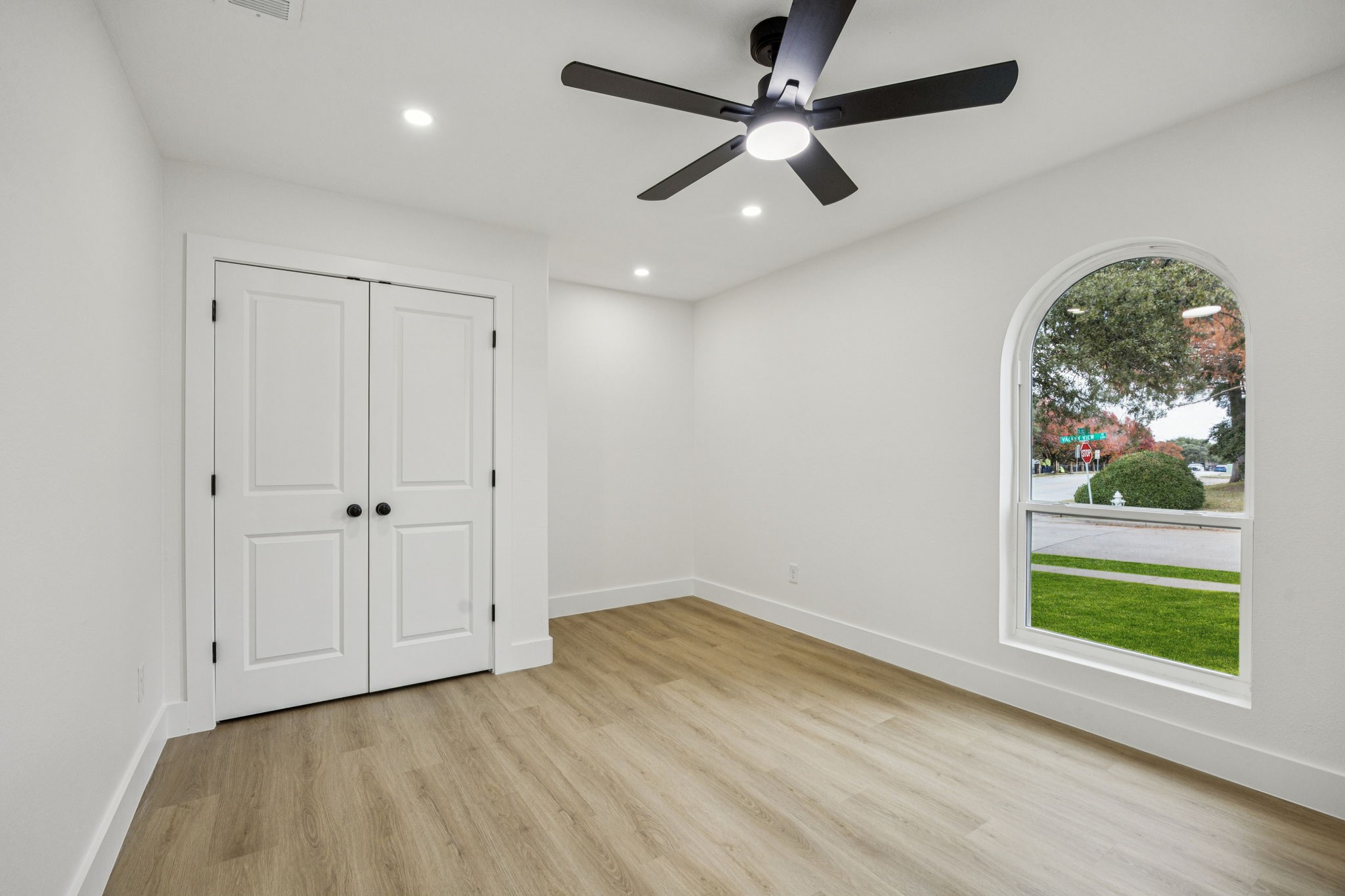 3401 Valley View Lane Garland TX 75043