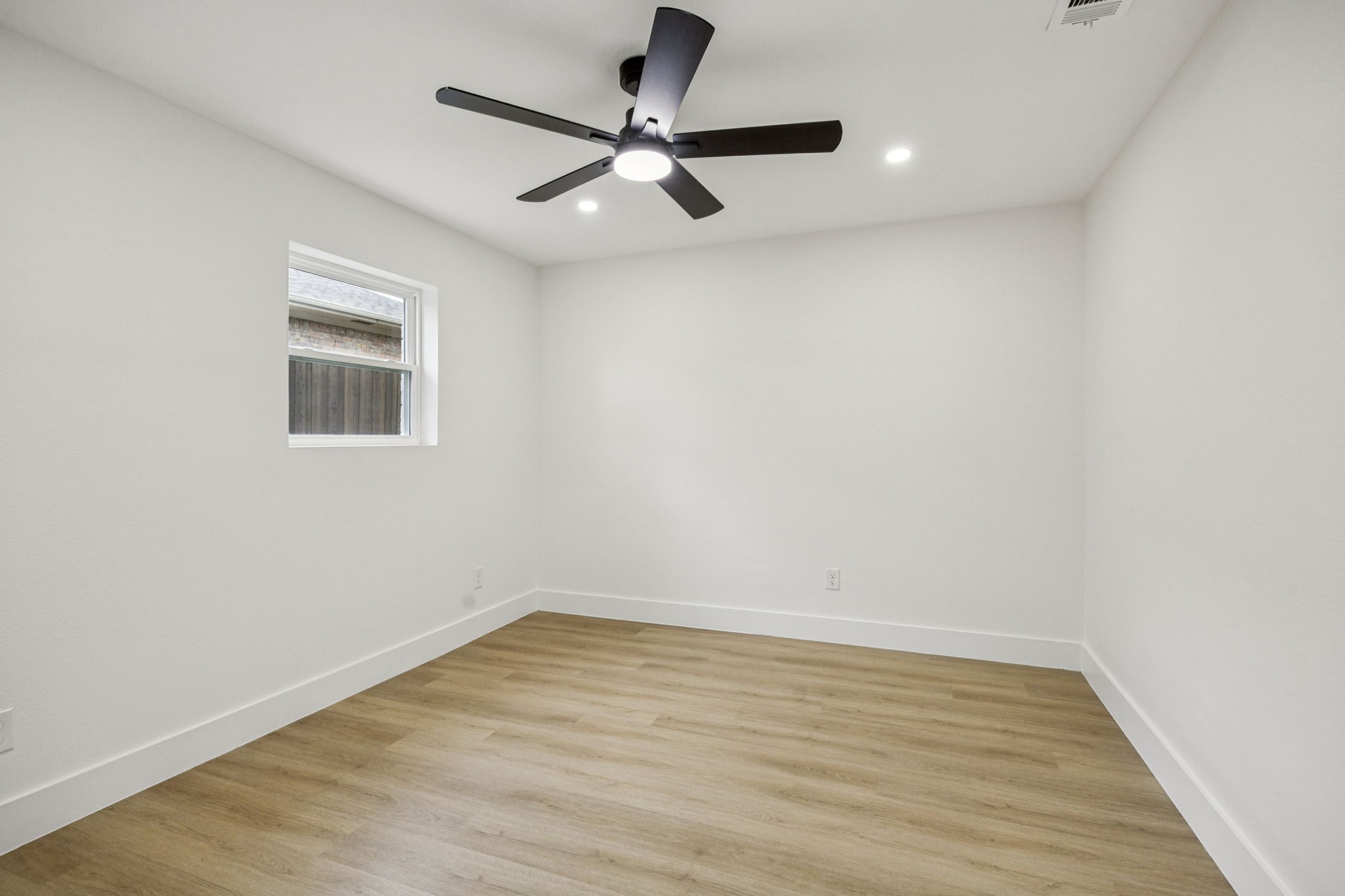 3401 Valley View Lane Garland TX 75043