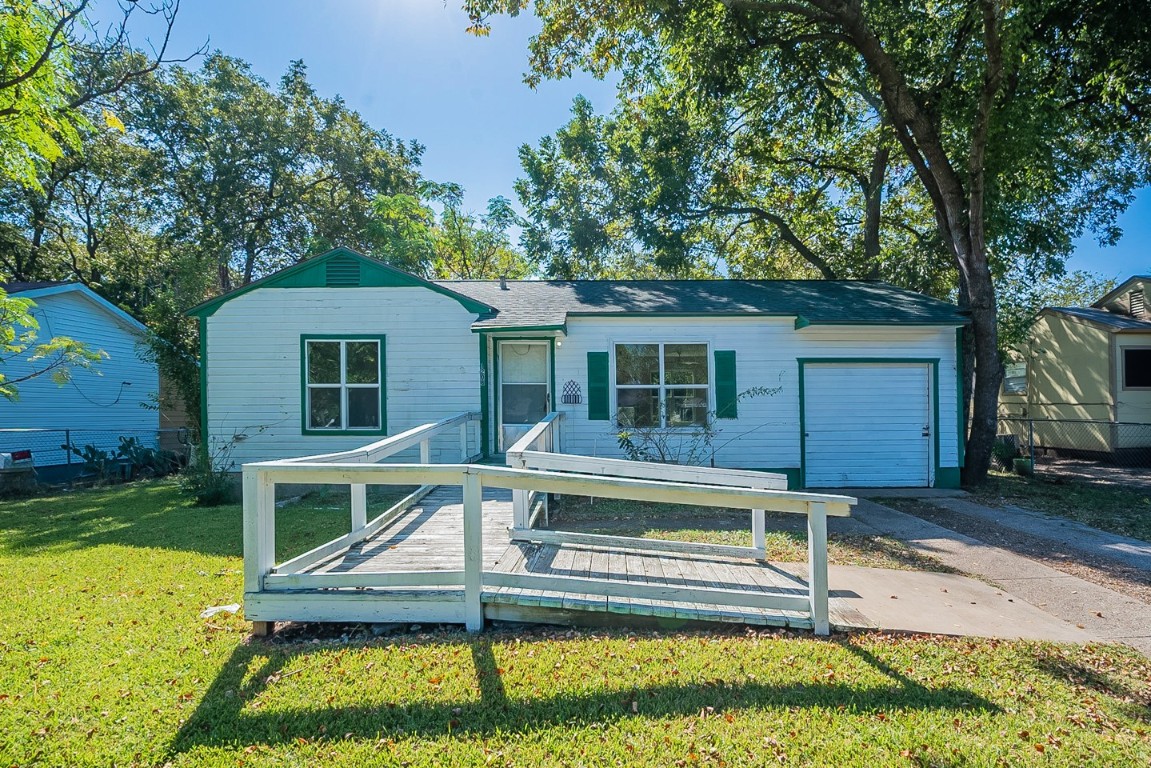 1208 W Saner Avenue Dallas TX 75224