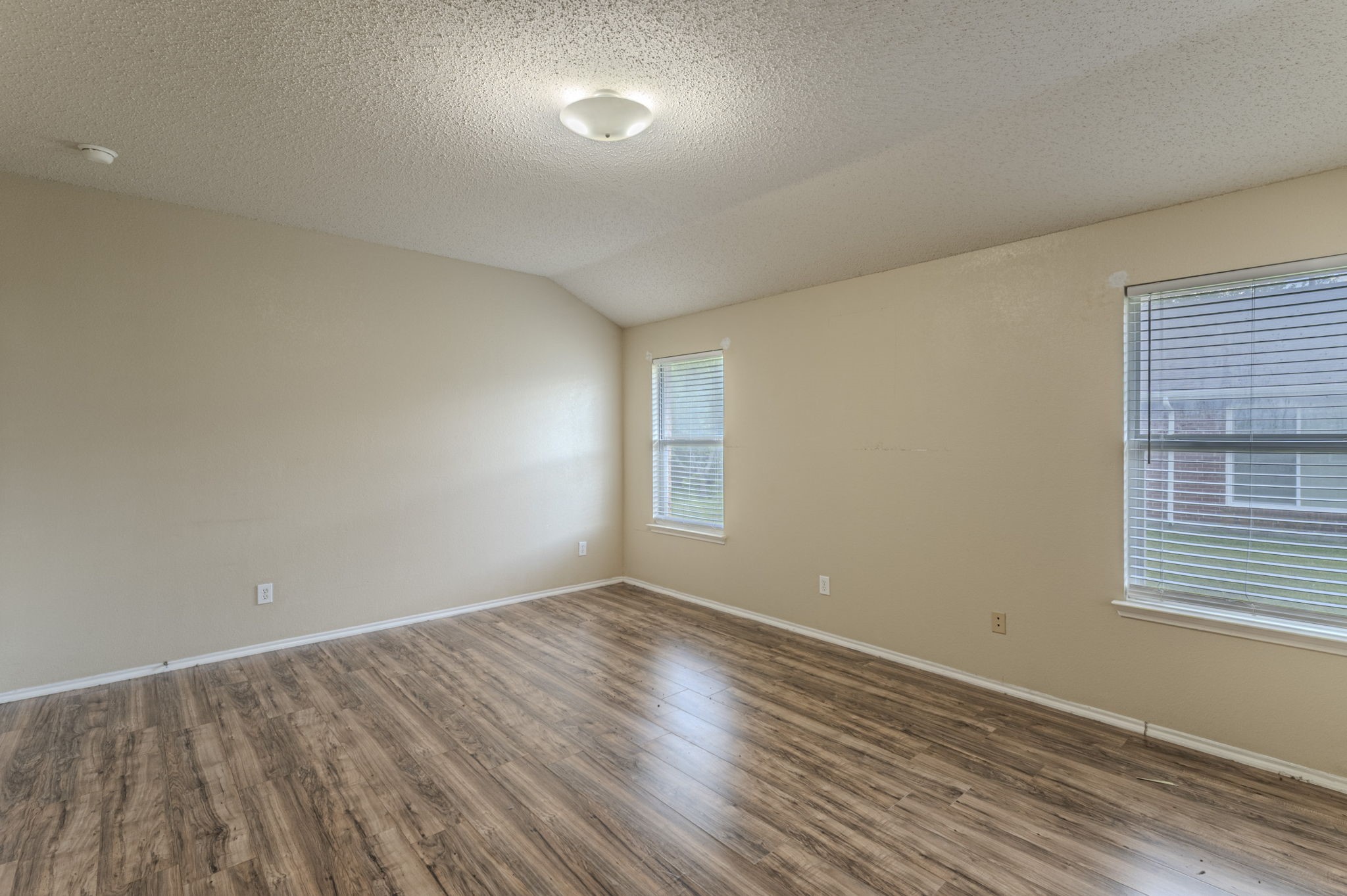 1311 Chapman Drive Lancaster TX 75134