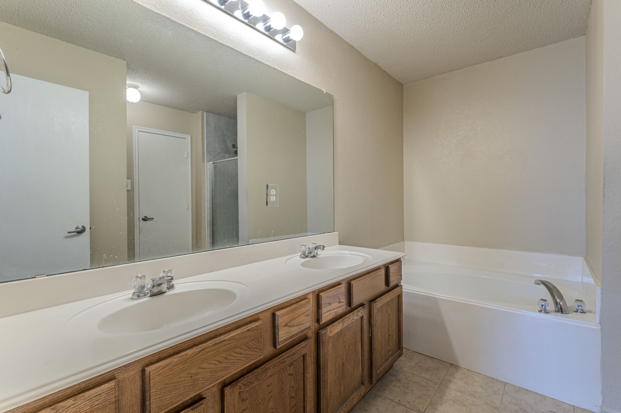 1311 Chapman Drive Lancaster TX 75134