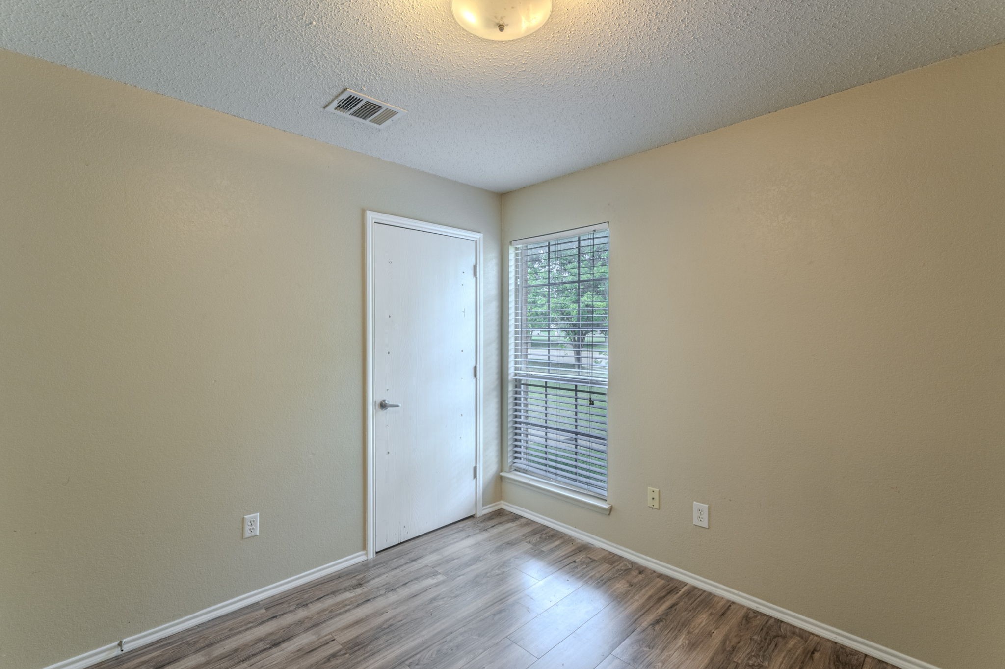 1311 Chapman Drive Lancaster TX 75134