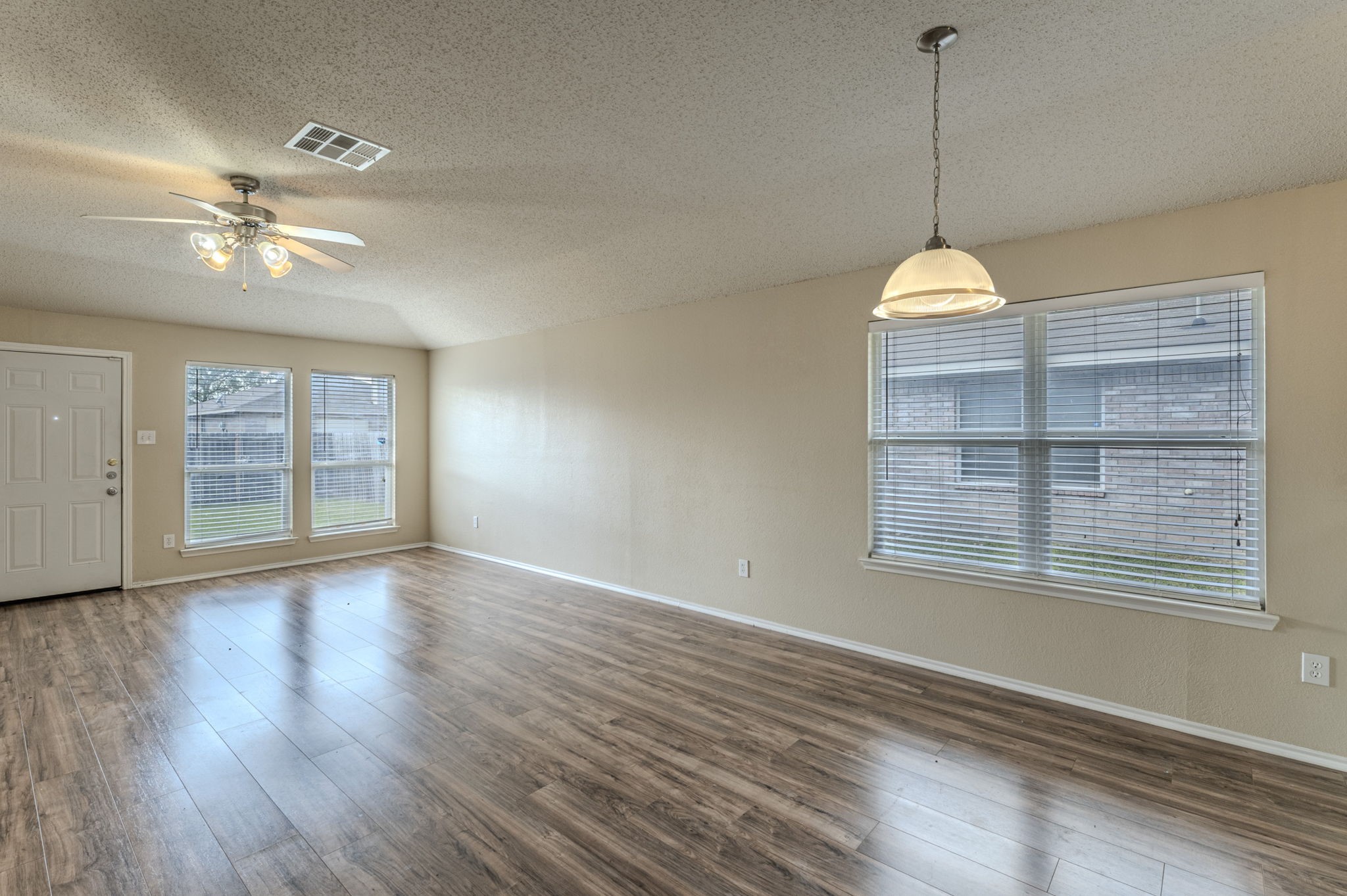 1311 Chapman Drive Lancaster TX 75134