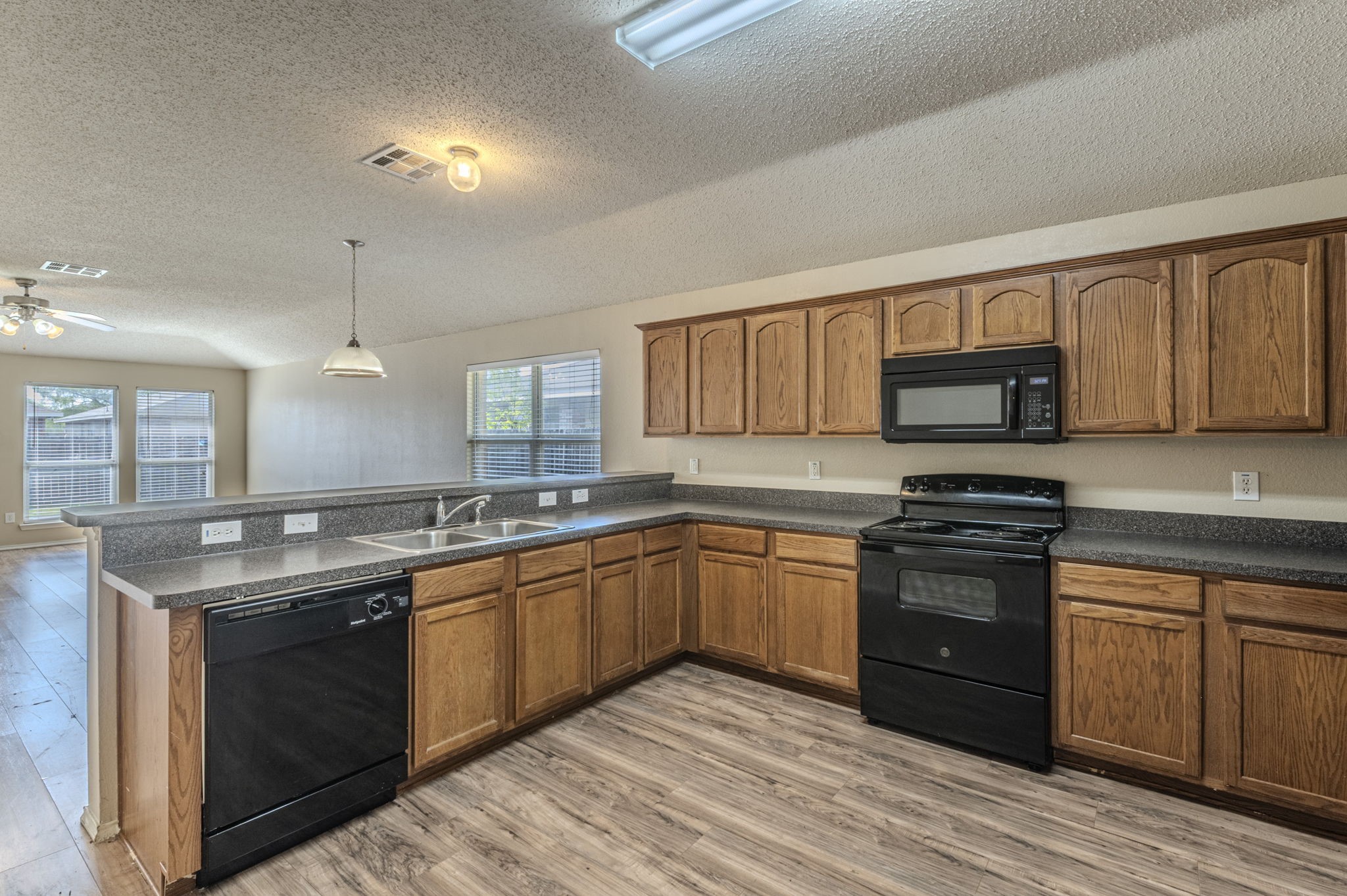 1311 Chapman Drive Lancaster TX 75134