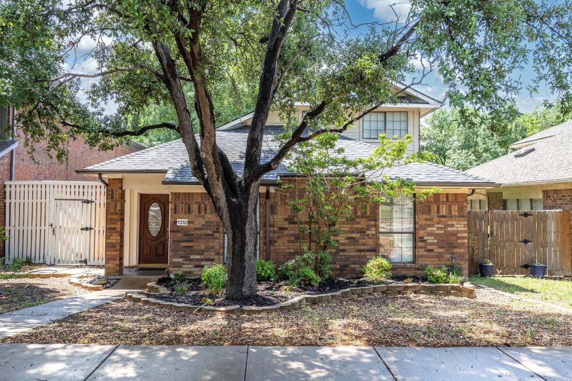 1310 Golden Gate Drive Carrollton TX 75007
