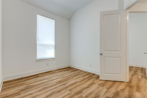 1616 Mcdougall Creek Van Alstyne TX 75495