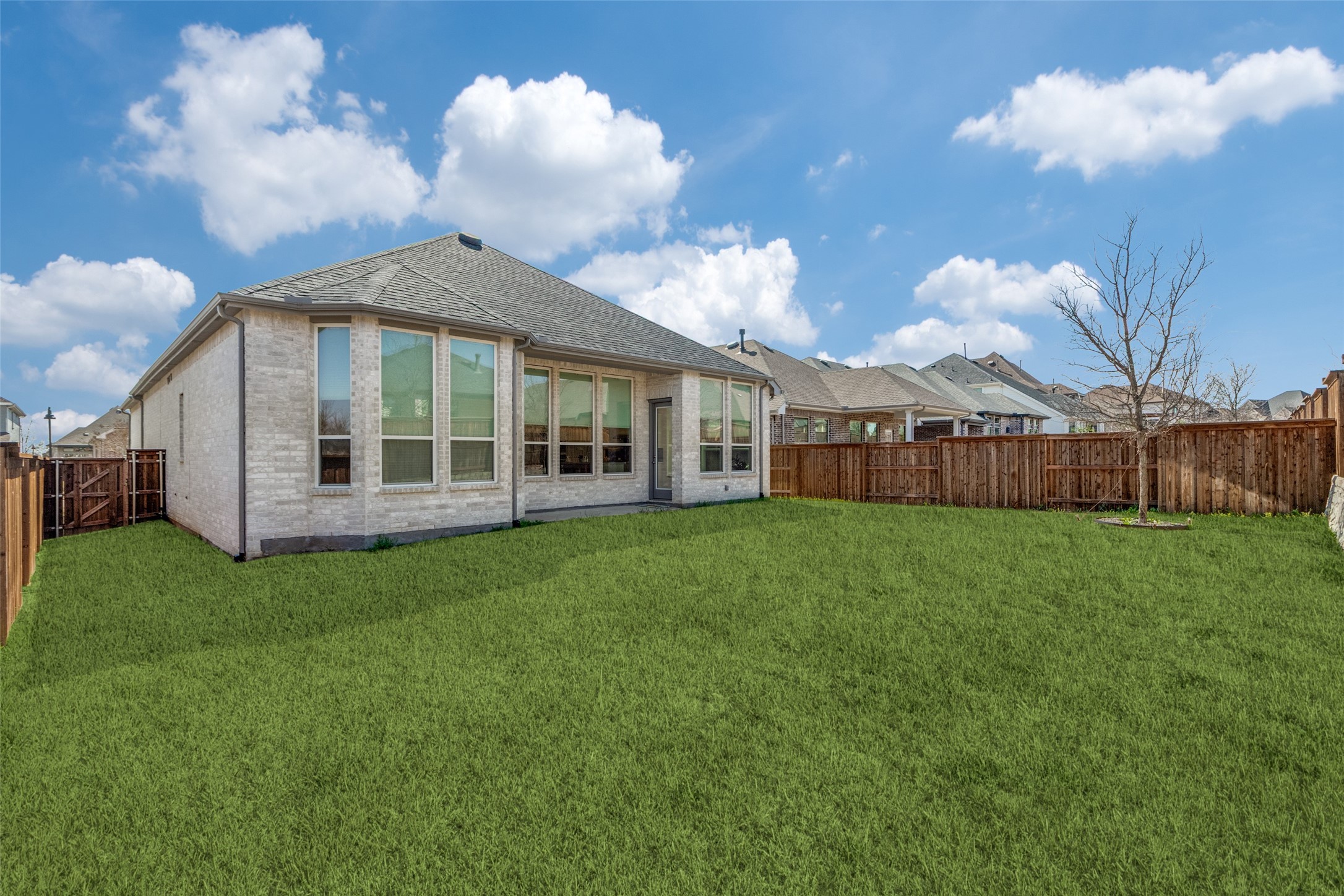 1616 Mcdougall Creek Van Alstyne TX 75495