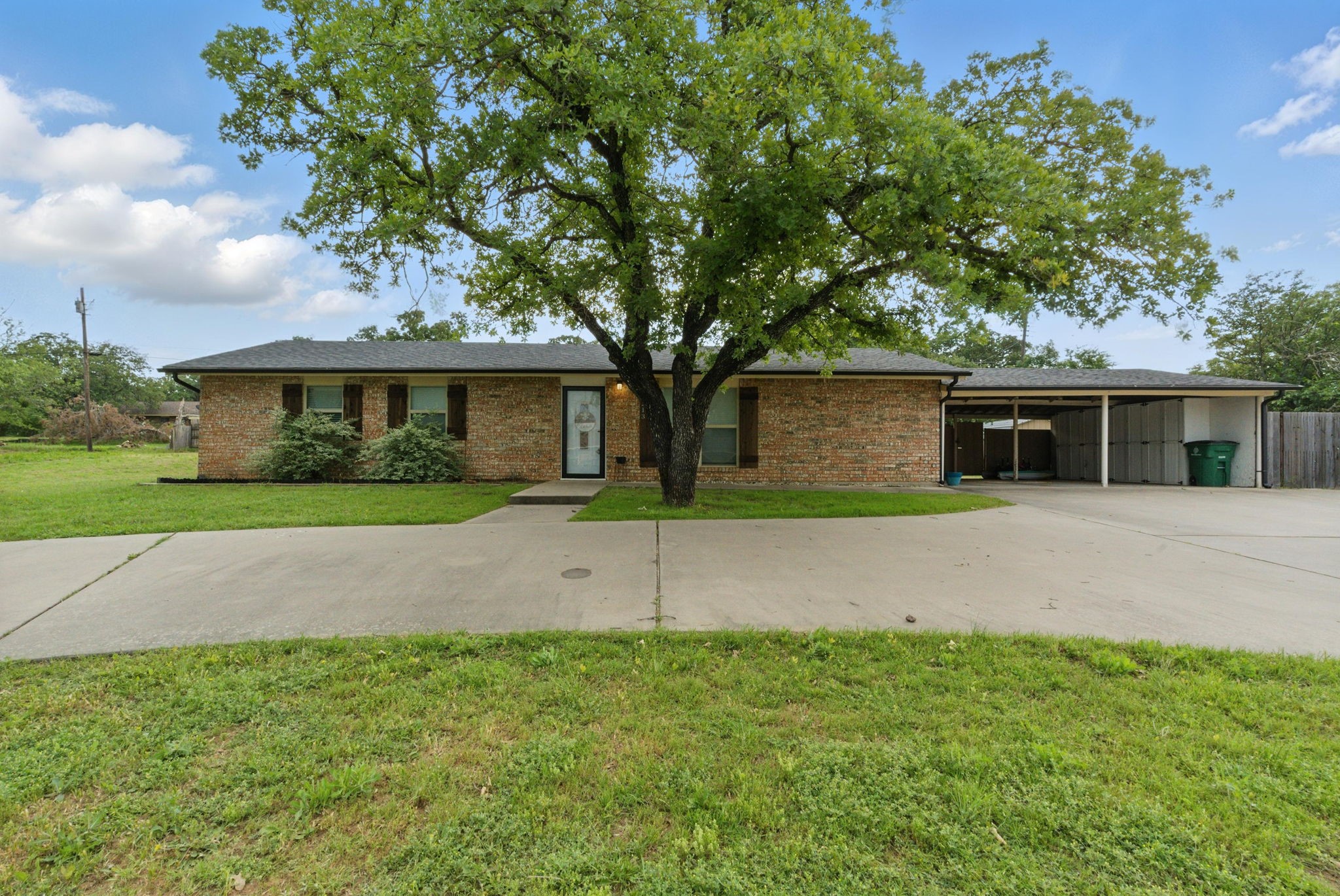 213 Lacewell Street Jacksboro TX 76458