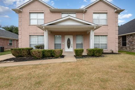 4462 Stones River Road Grand Prairie TX 75052