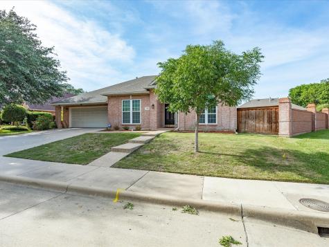 3529 Stone Creek Lane S Fort Worth TX 76137