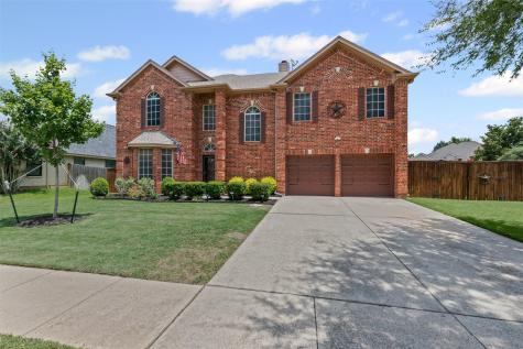 332 Carriage Lane Saginaw TX 76179