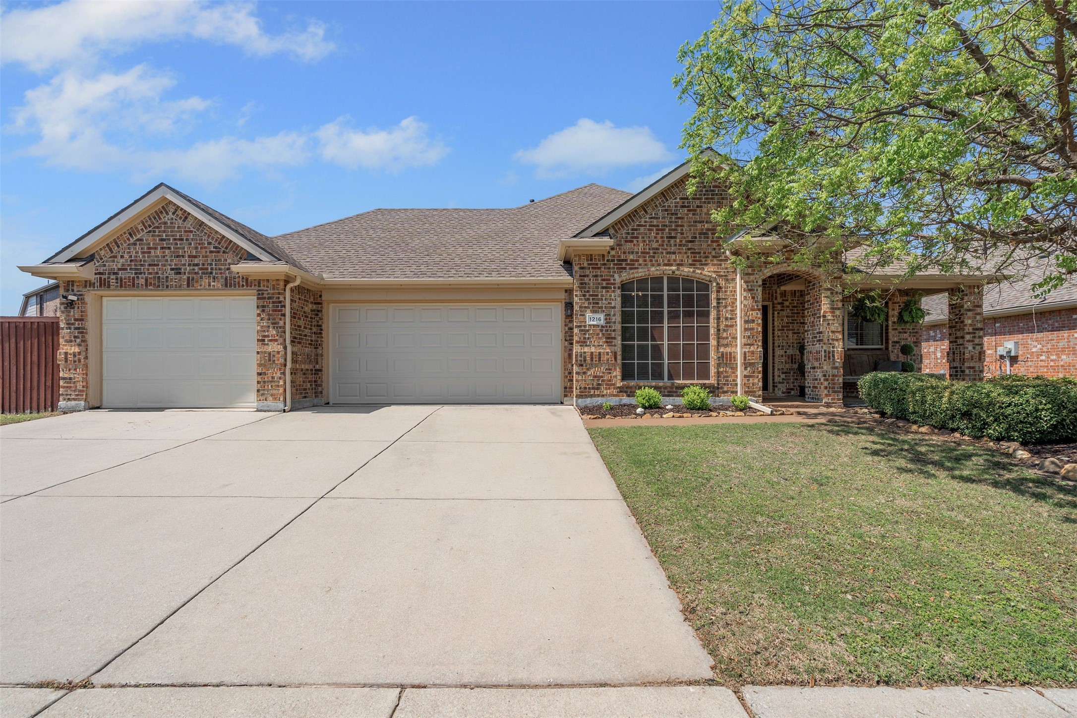 1216 Dripping Springs Lane Mckinney TX 75072