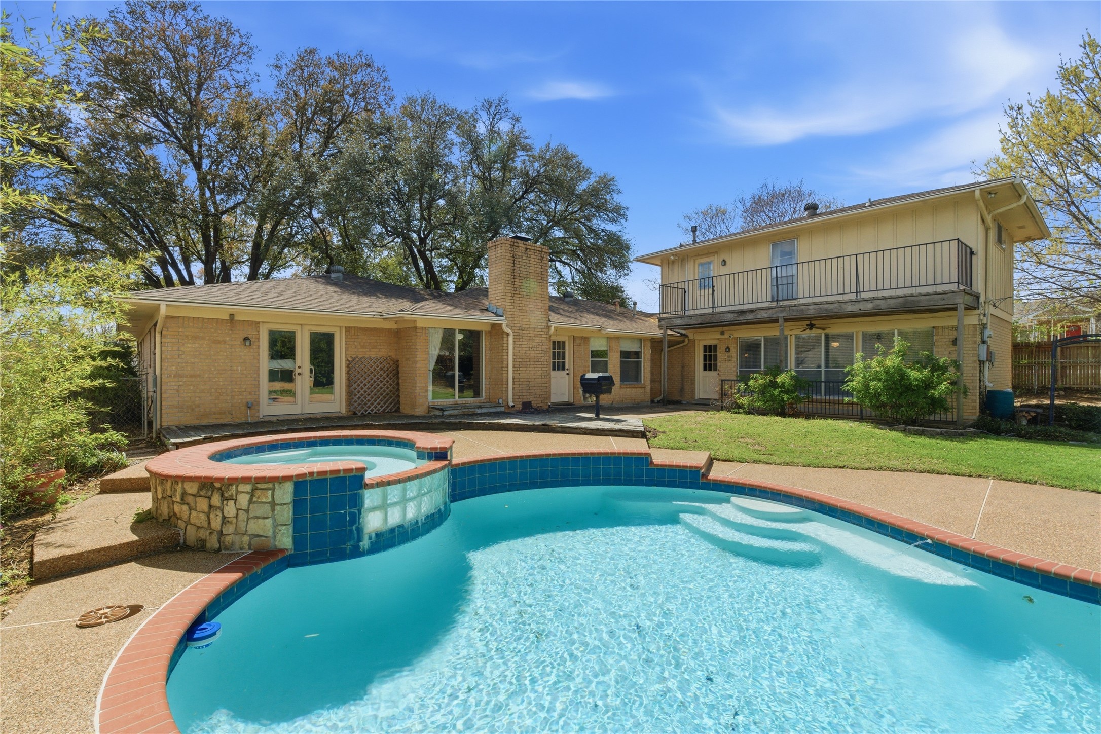 2326 Forest Hills Road Grapevine TX 76051