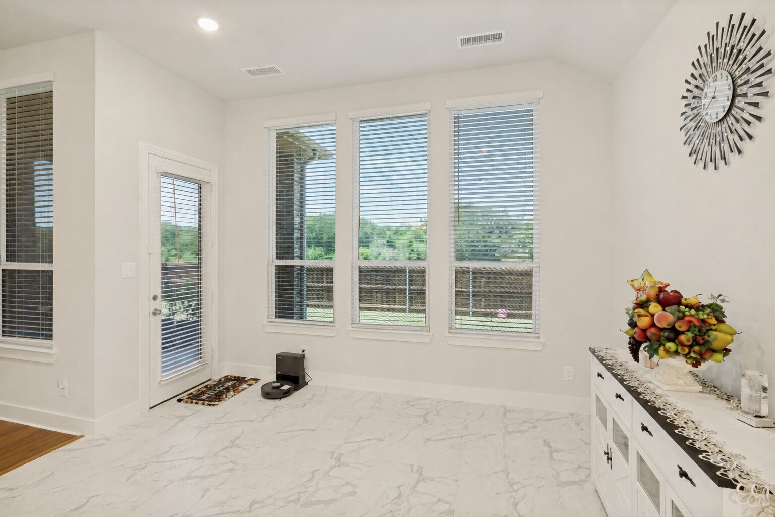 1927 Holly Oak Way Fate TX 75087