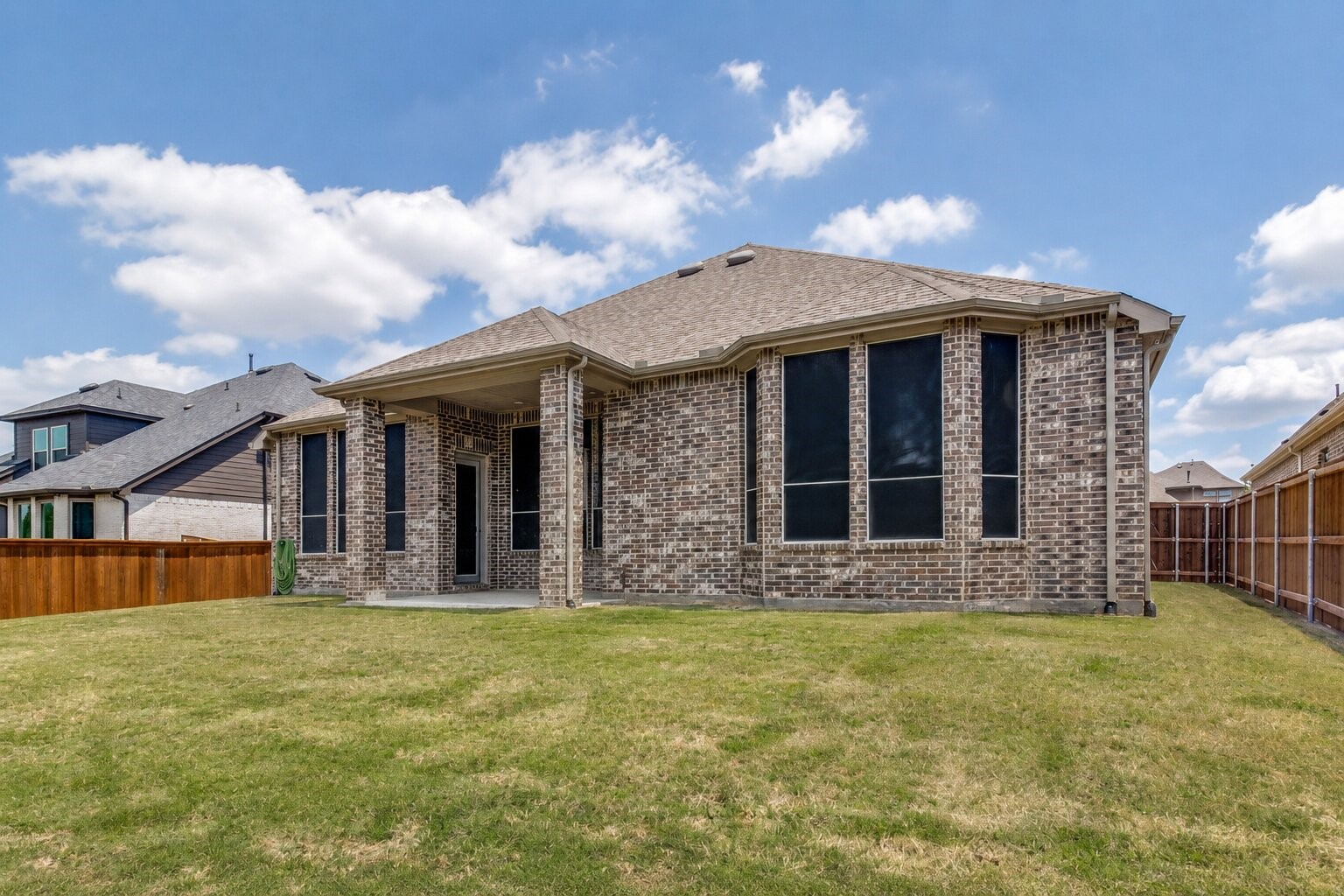 1927 Holly Oak Way Fate TX 75087