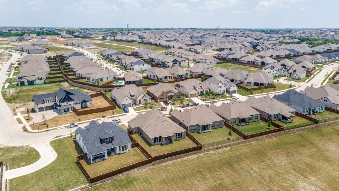 1927 Holly Oak Way Fate TX 75087