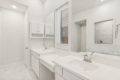 1927 Holly Oak Way Fate TX 75087