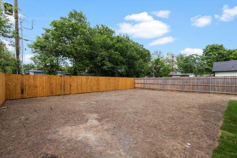 1417 E Baltimore Avenue Fort Worth TX 76104