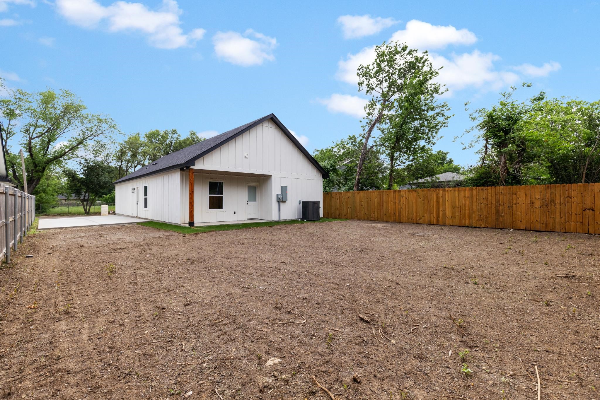 1417 E Baltimore Avenue Fort Worth TX 76104