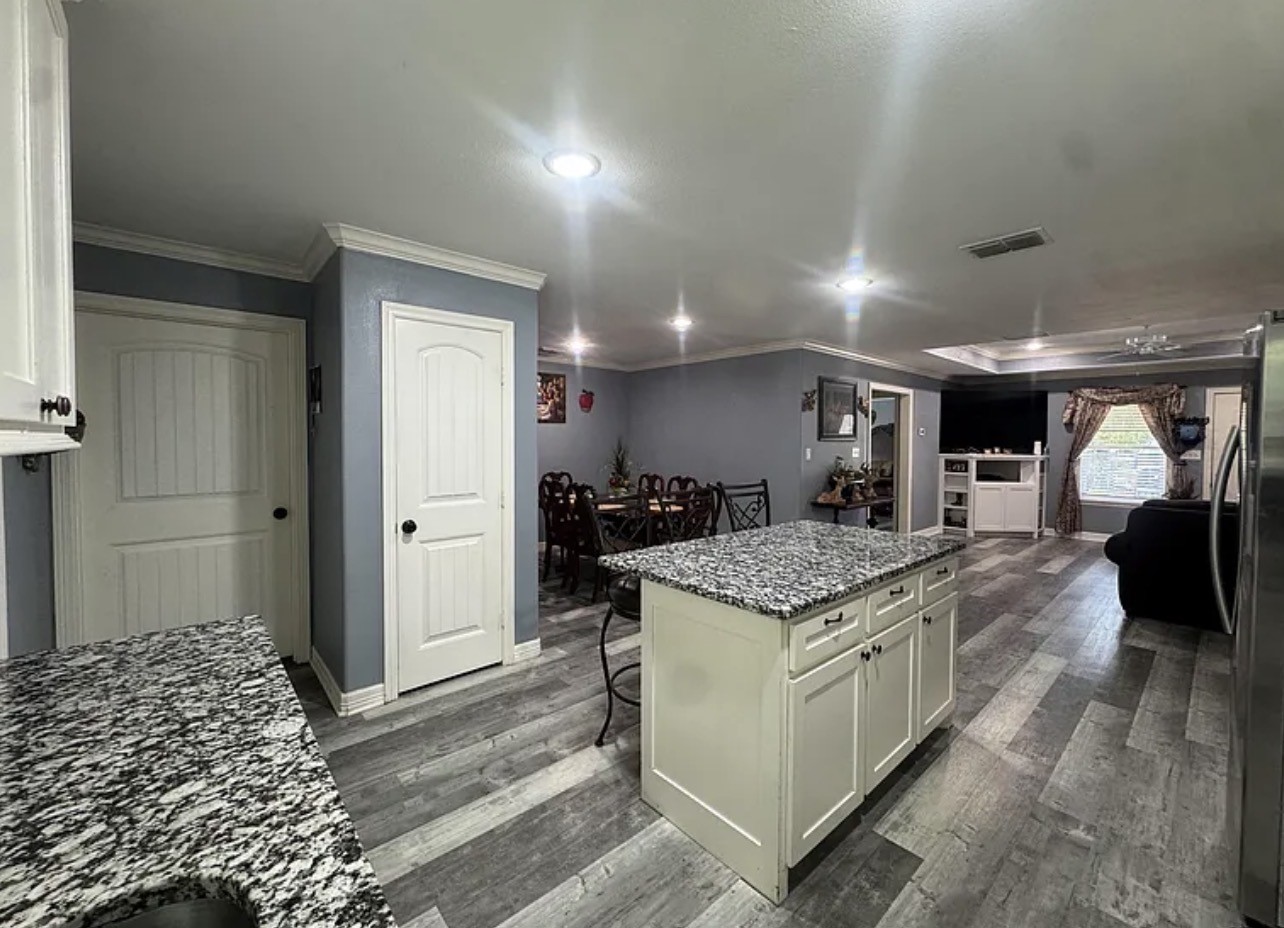 8261 County Road 381 Tyler TX 75708