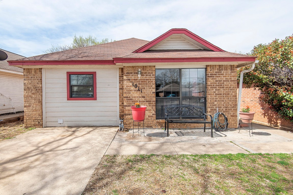 1011 Bull Run Denton TX 76209