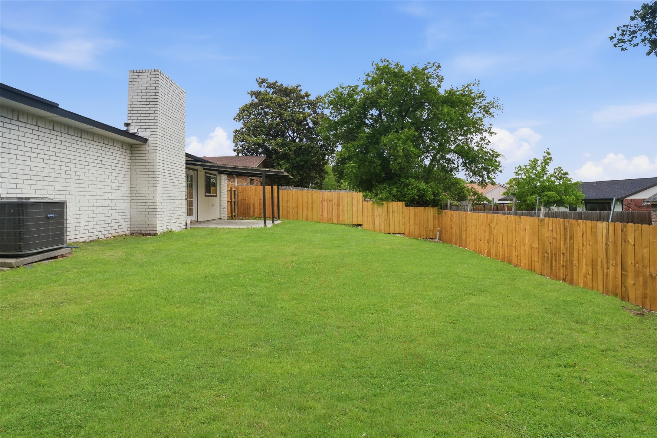 2221 Pennington Drive Arlington TX 76014