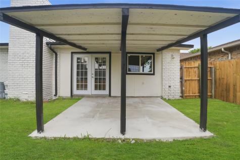 2221 Pennington Drive Arlington TX 76014