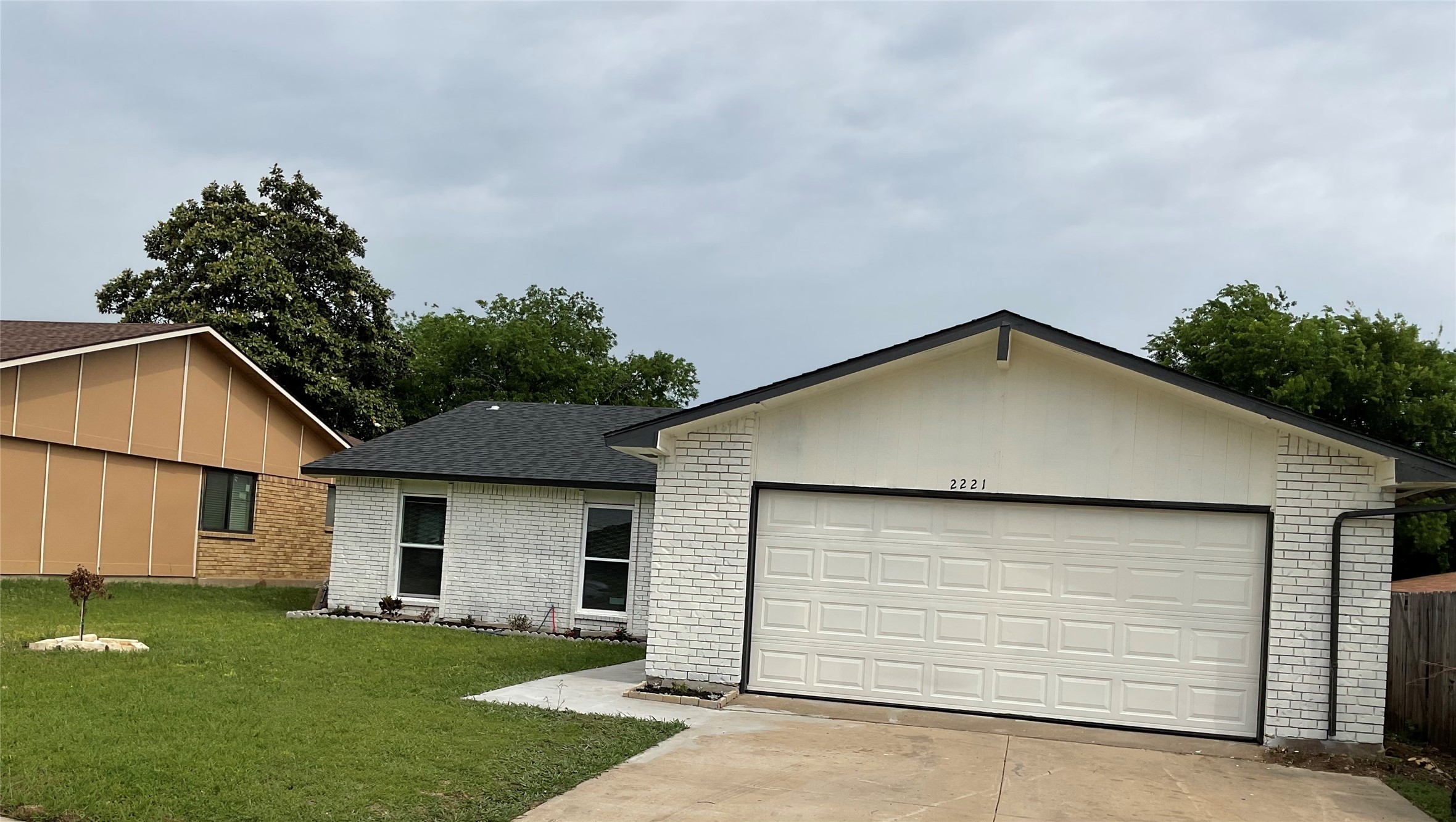 2221 Pennington Drive Arlington TX 76014