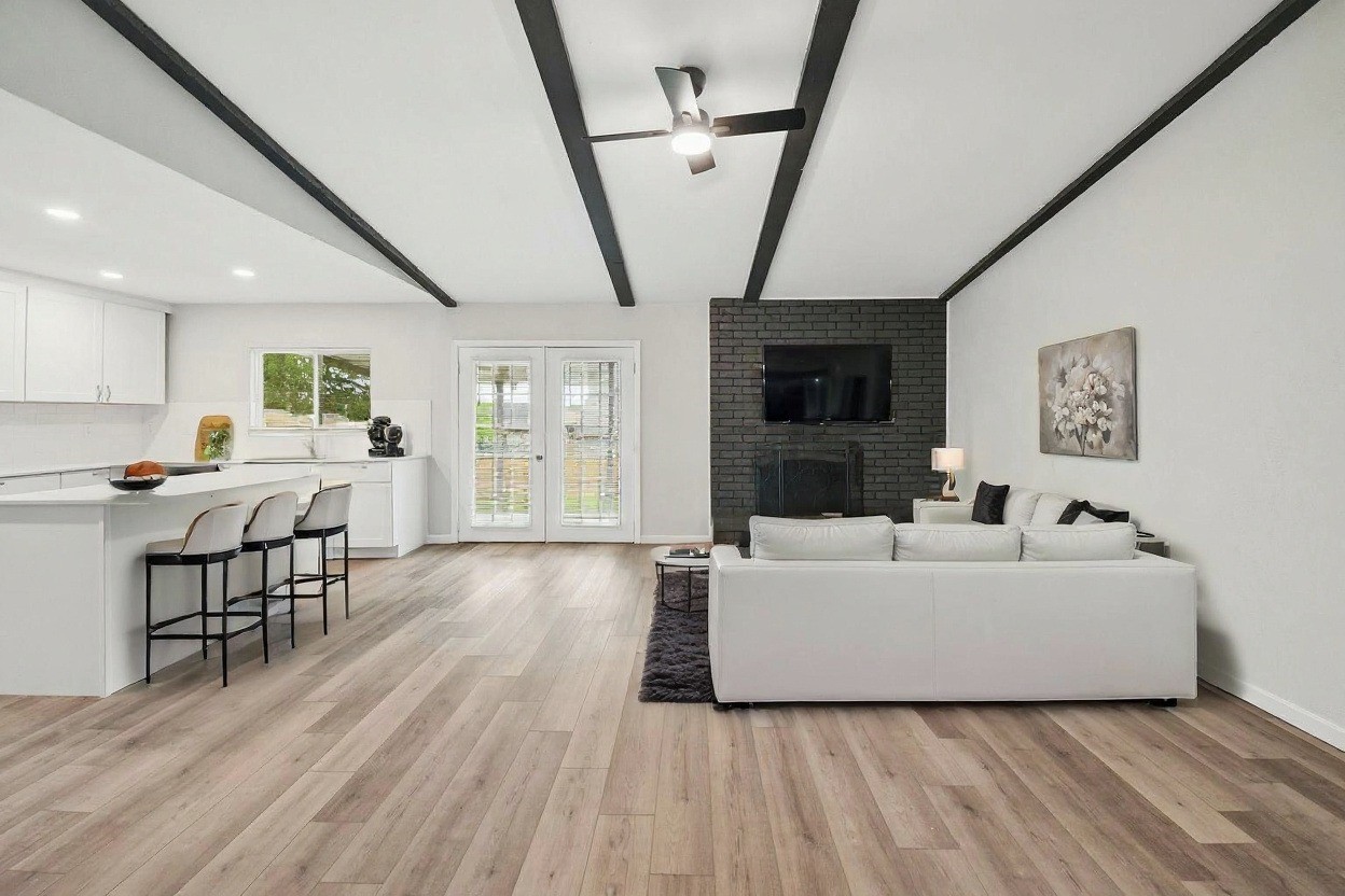 2221 Pennington Drive Arlington TX 76014