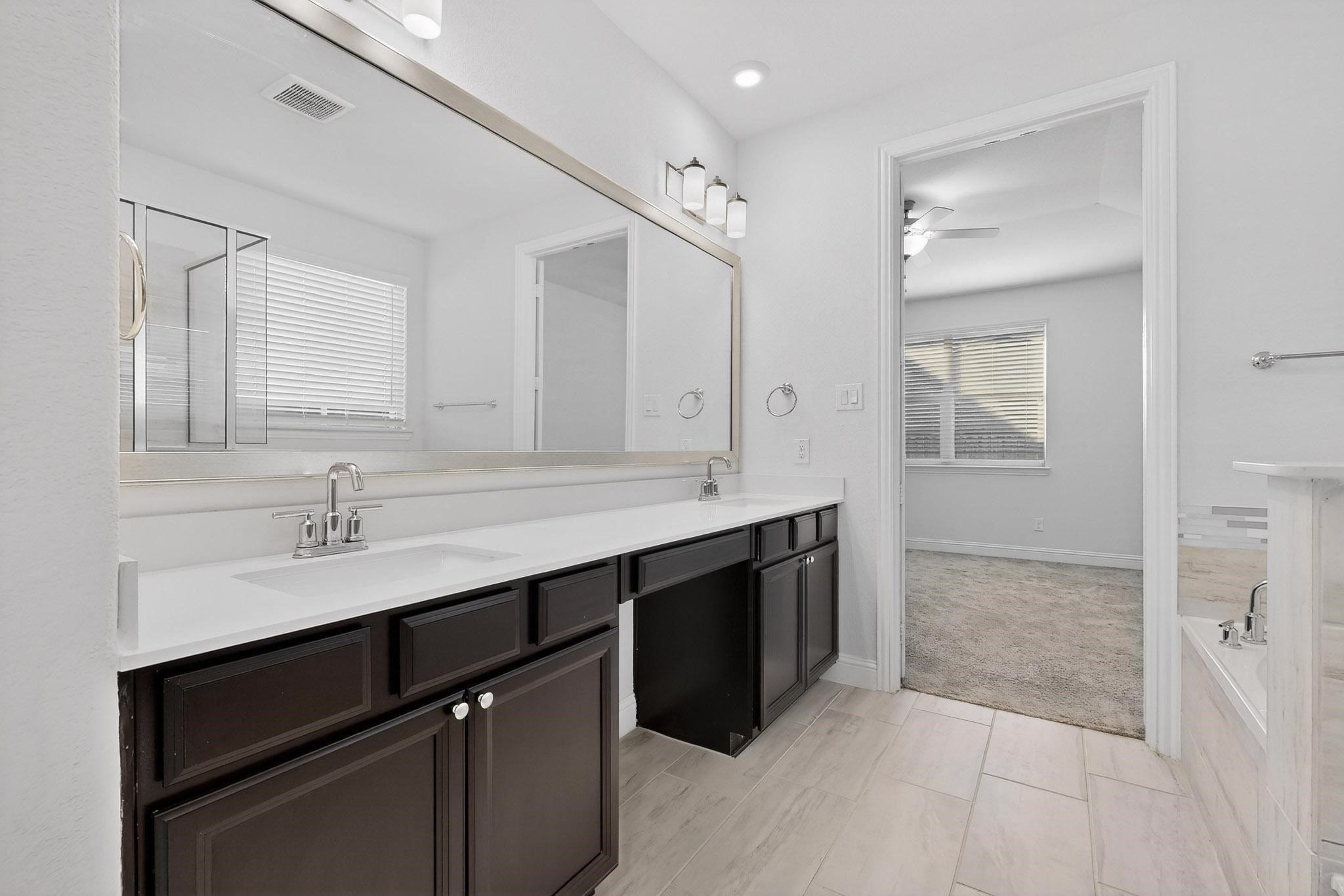 7213 Bronco Bluff Sachse TX 75048