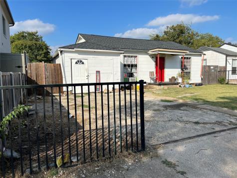 4423 Hopkins Avenue Dallas TX 75209
