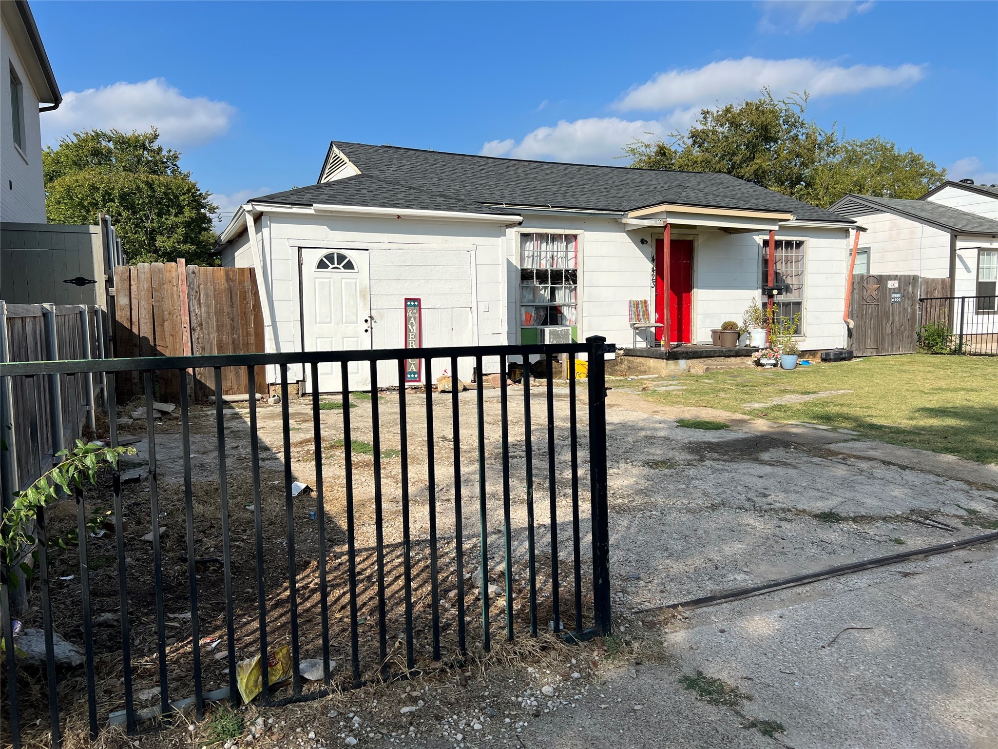4423 Hopkins Avenue Dallas TX 75209