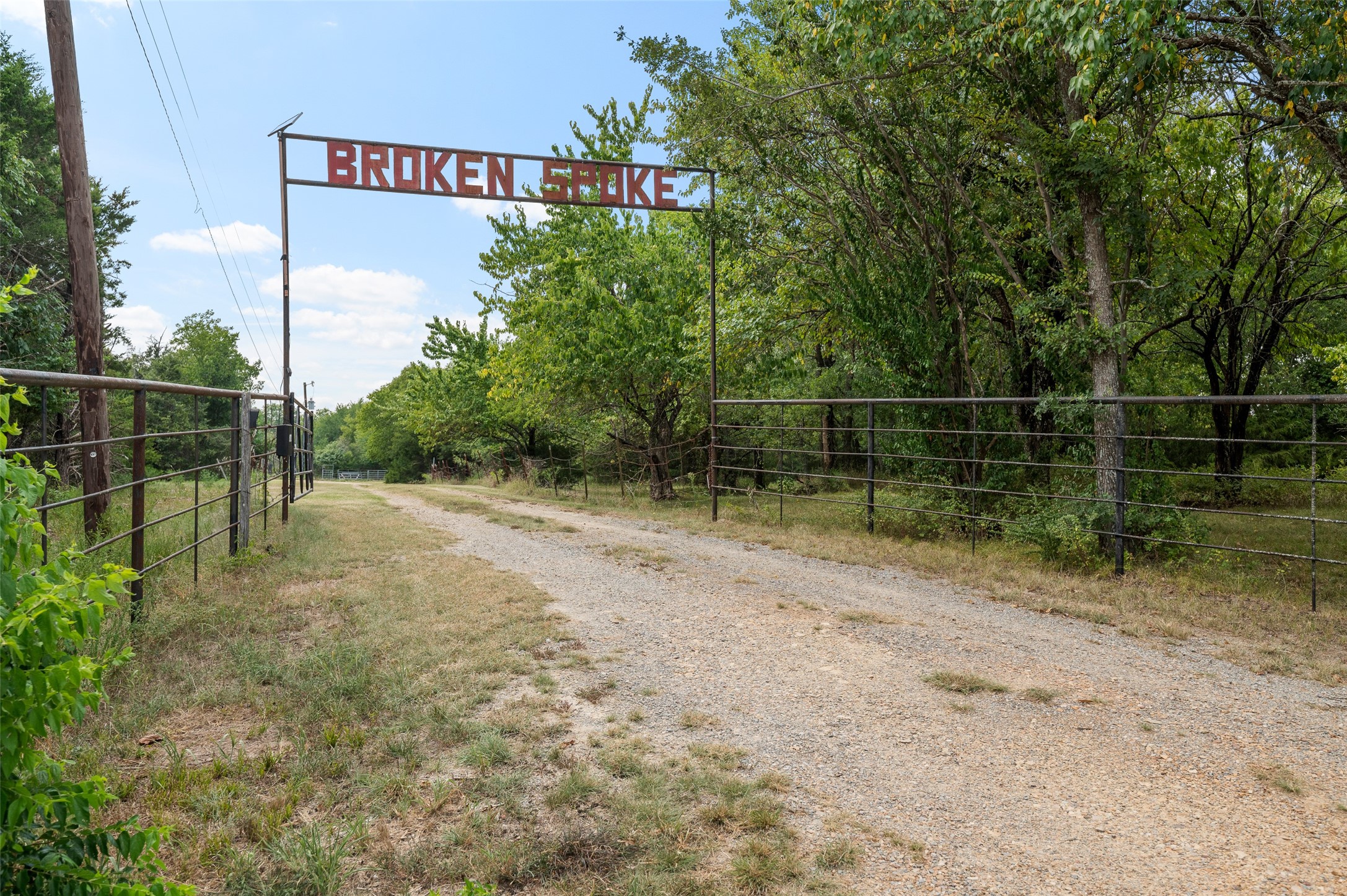 1579 County Road 3365 Ladonia TX 75449