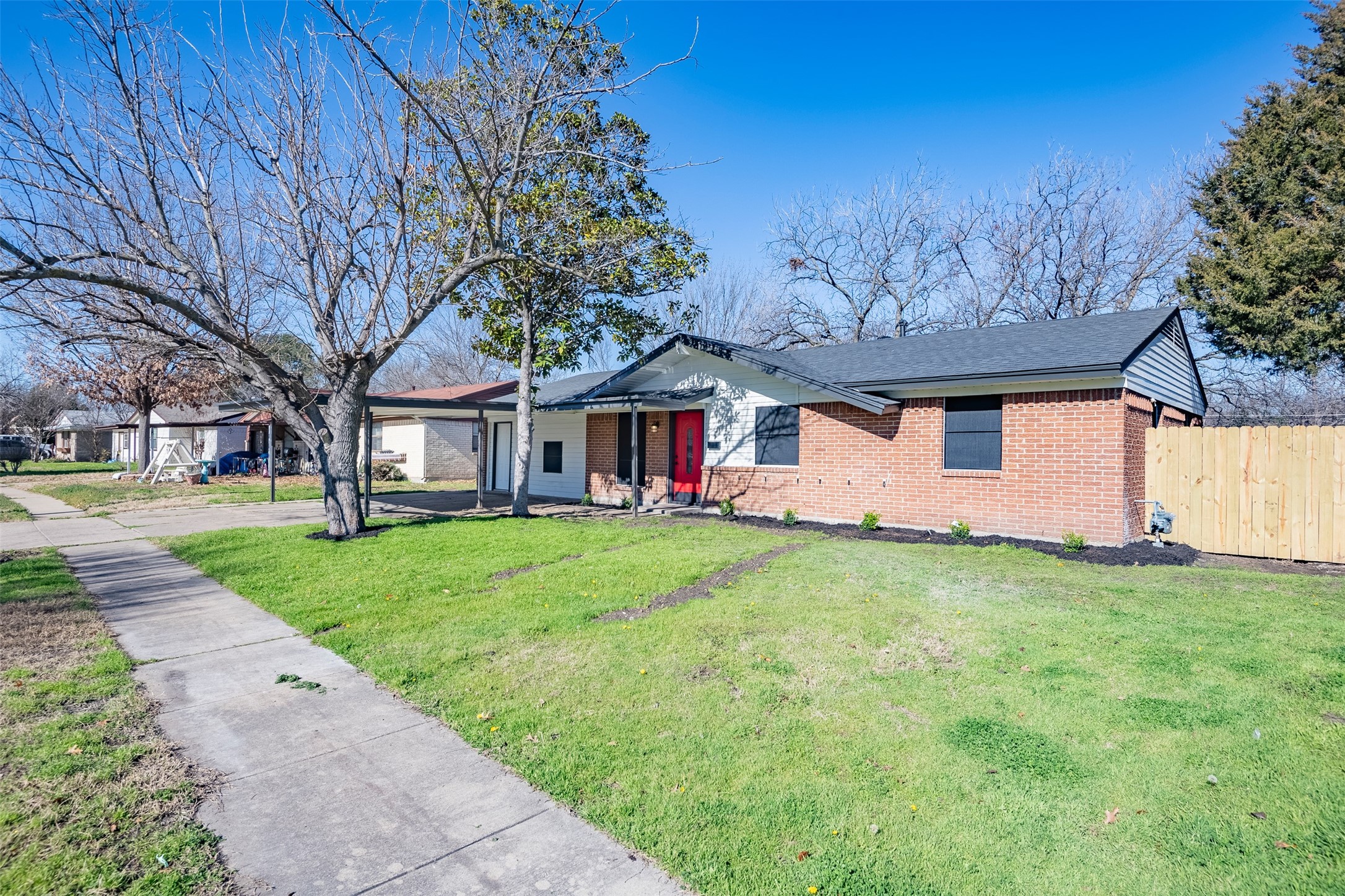 338 Baron Place Grand Prairie TX 75051