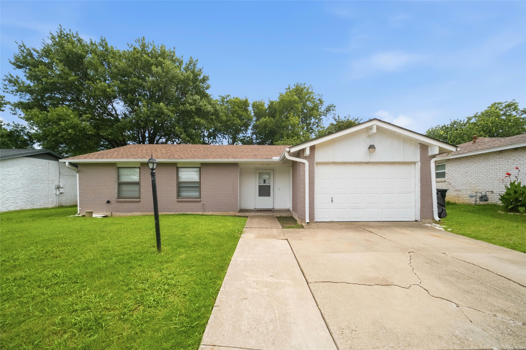 1606 Natches Drive Arlington TX 76014