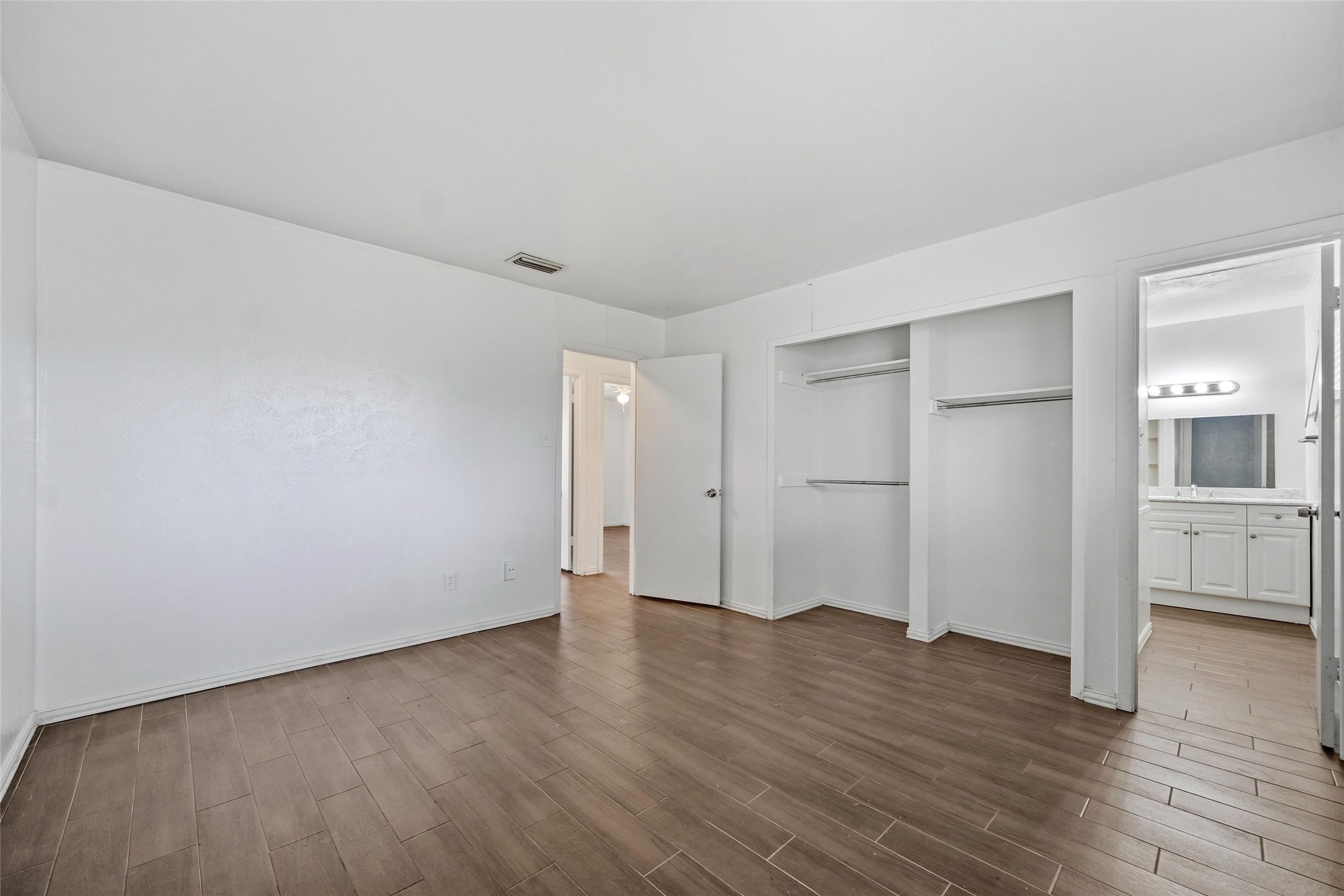 1606 Natches Drive Arlington TX 76014