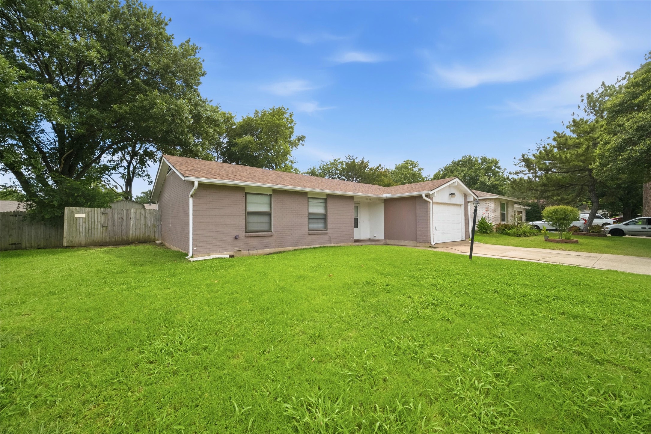 1606 Natches Drive Arlington TX 76014