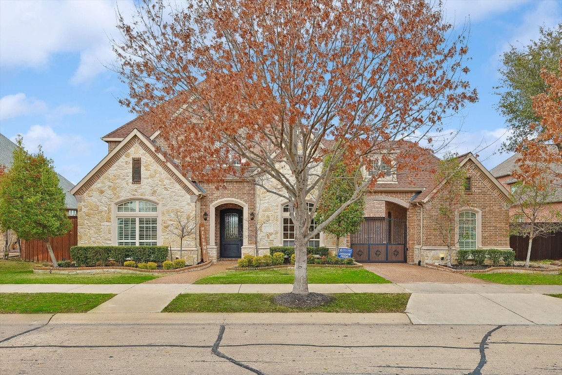 2713 King Arthur Boulevard Lewisville TX 75056