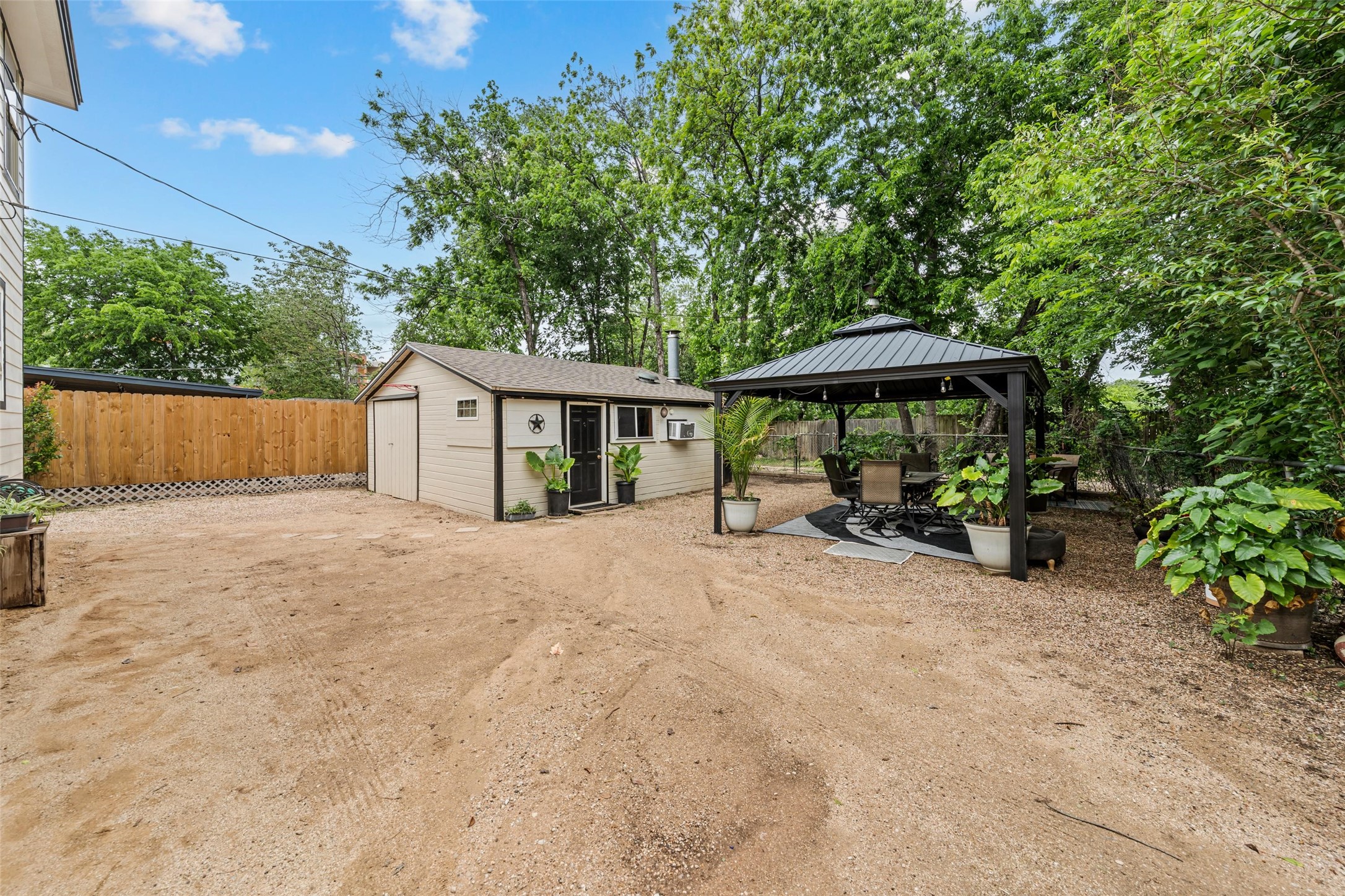 1205 N 17th Street Waco TX 76707