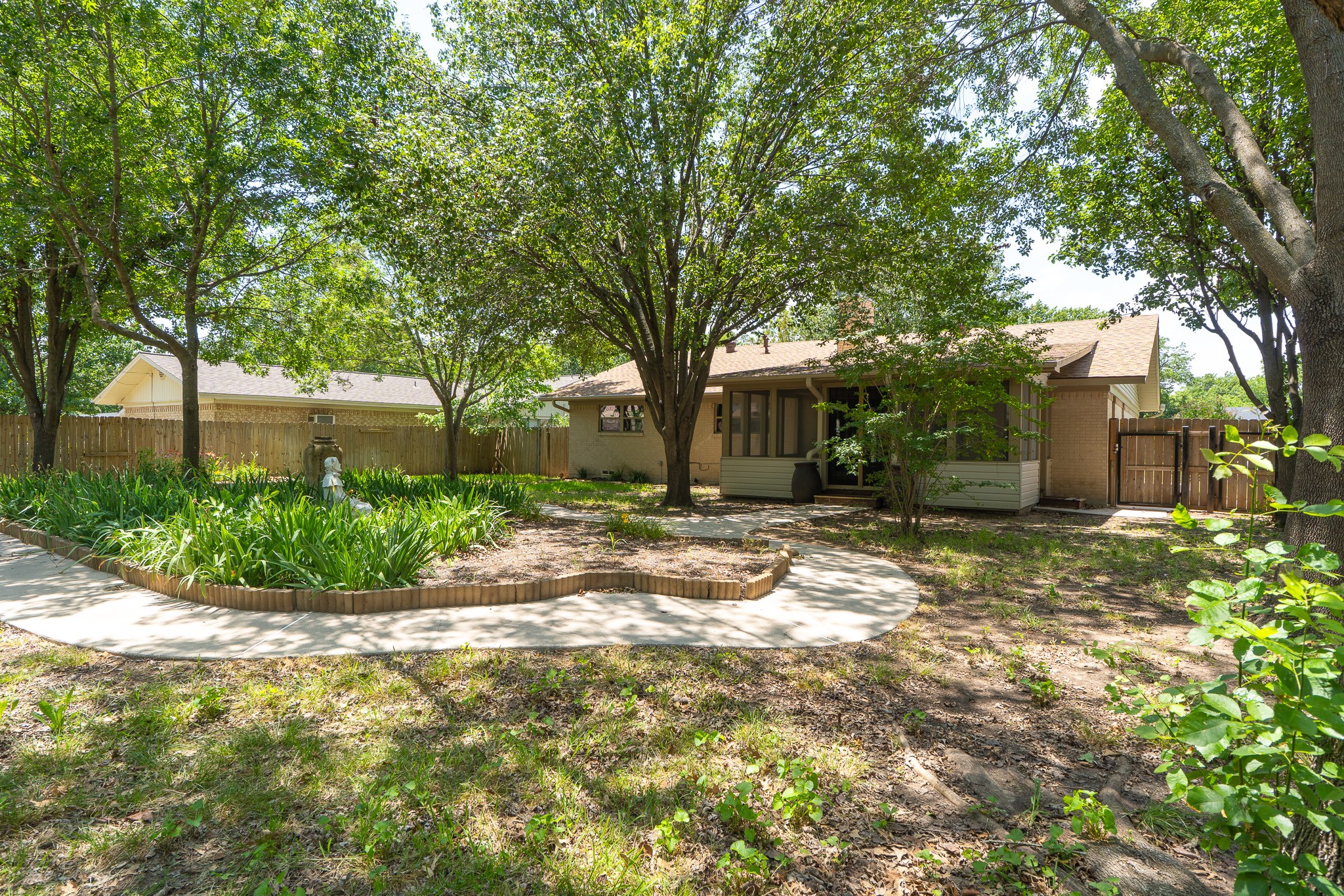 308 Willow Way Gainesville TX 76240