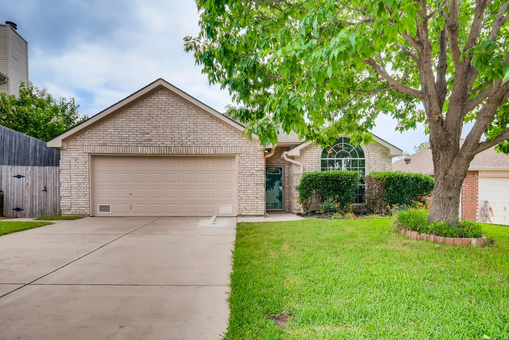 5915 Woodoak Drive Dallas TX 75249