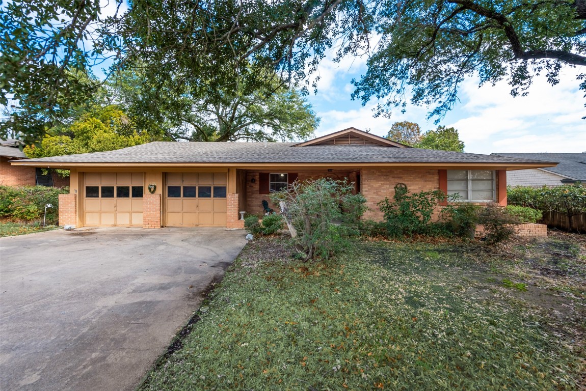1100 Sunset Drive Ennis TX 75119