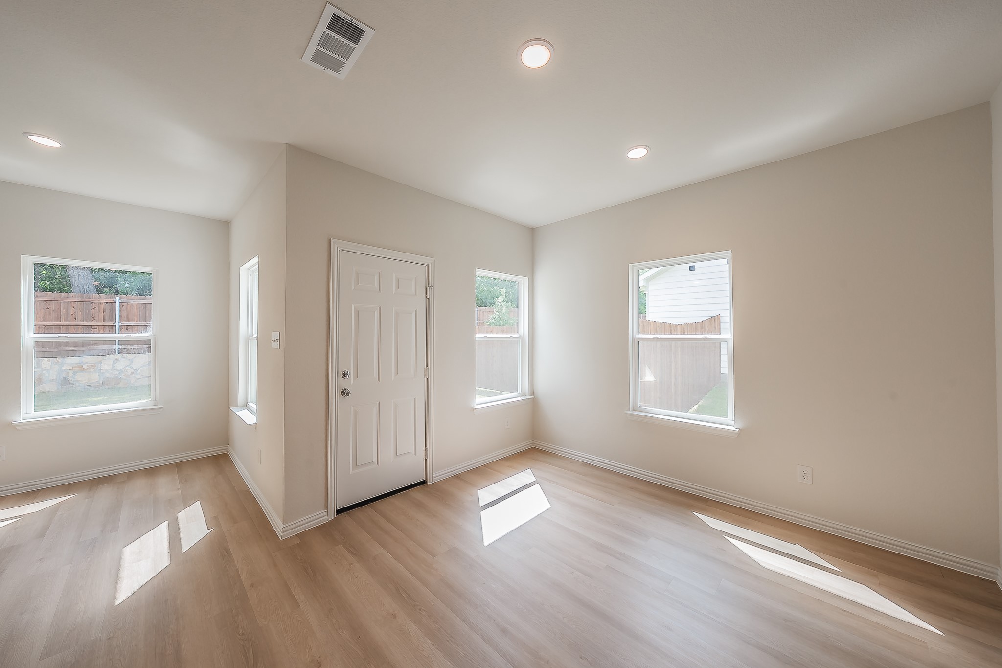 121 Kylie Street Cleburne TX 76031