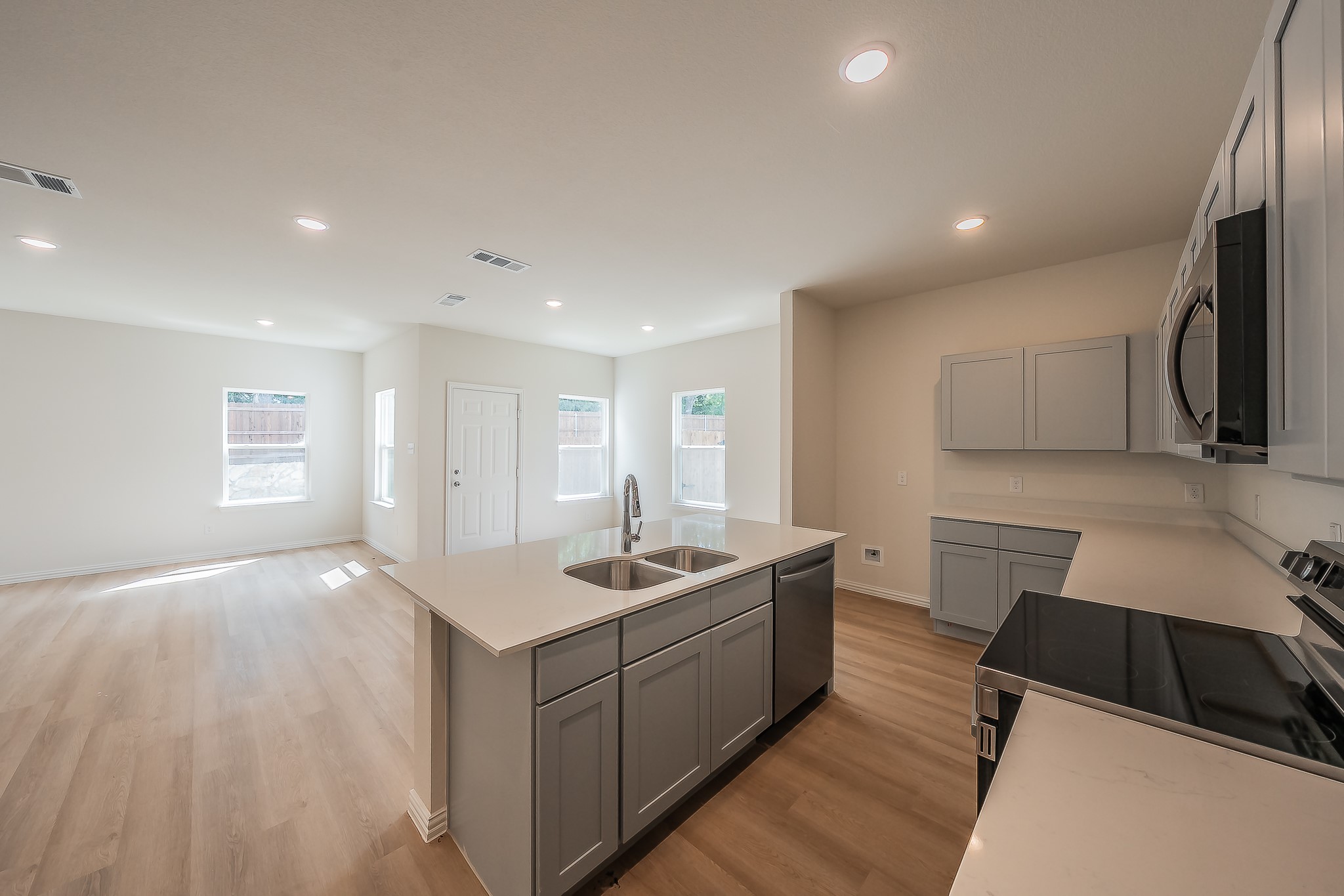 121 Kylie Street Cleburne TX 76031
