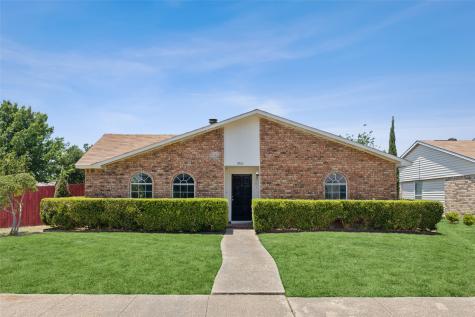 1901 Glencrest Lane Garland TX 75040