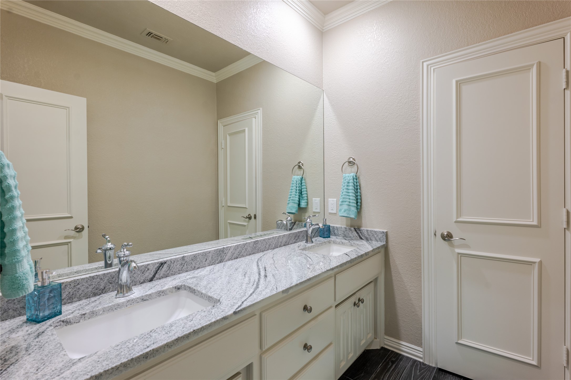 166 E Rio Ridge Azle TX 76020
